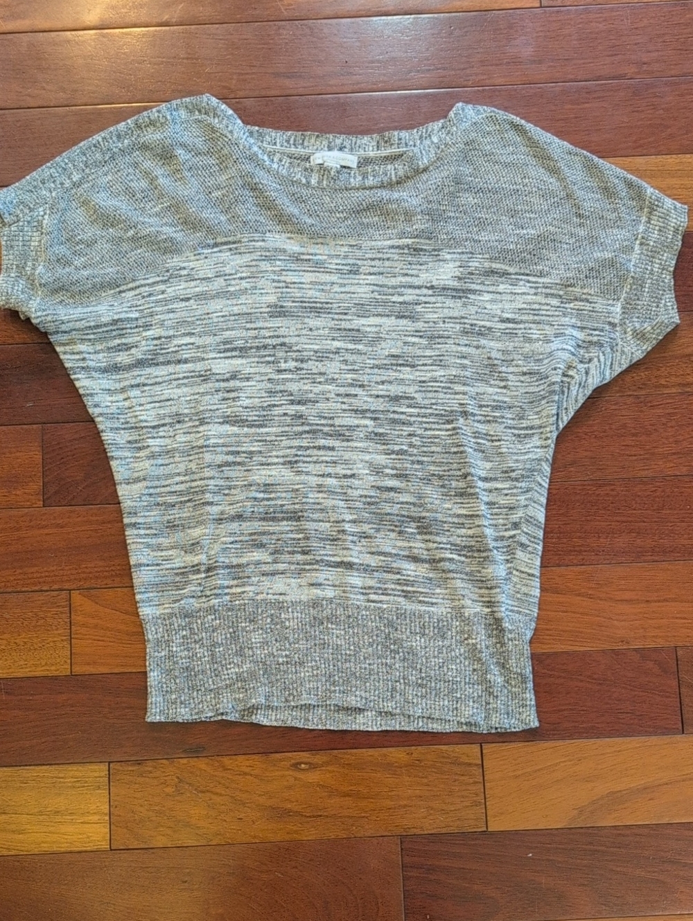 New York & Company Grey Short Sleeve Sweater Top Size XS
